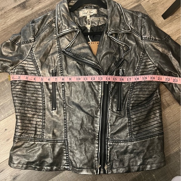 Sheryl Crow moto metallic look faux leather jacket with eagle sz L good conditio - Picture 5 of 13